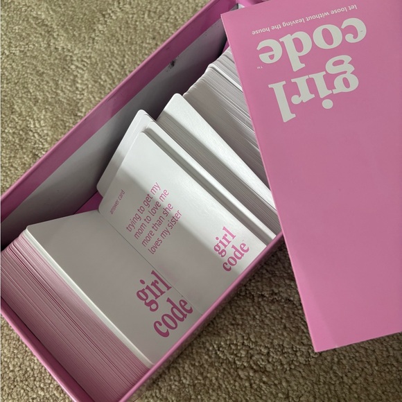 Girl Code Card Game - Picture 3 of 4